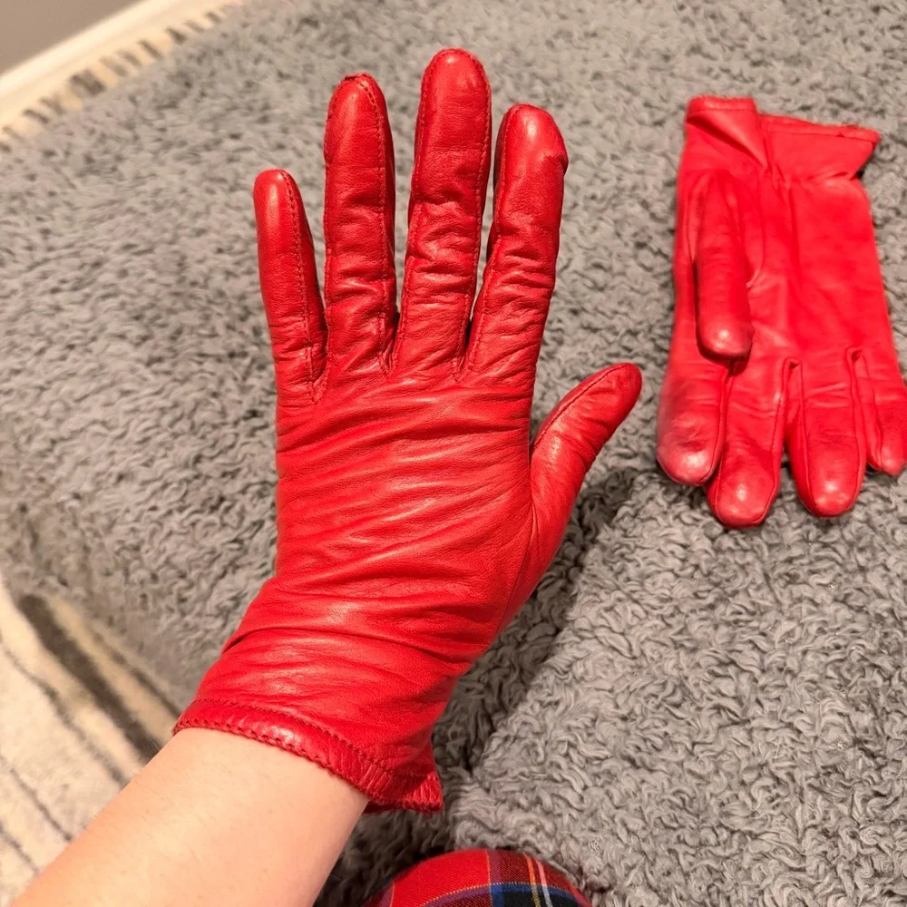 Red Leather Gloves | Lamb skin leather - Picture 5 of 5